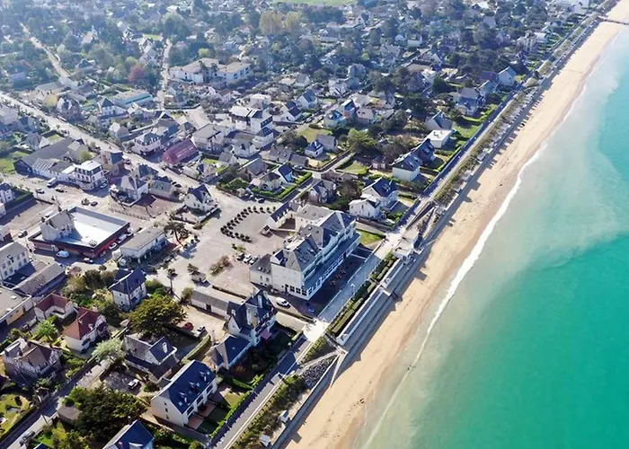 Chalet De Standing 6 Pers. à - Piscine Chauffée, à Proximité, Wi-fi Inclus - Fr-1-361-536